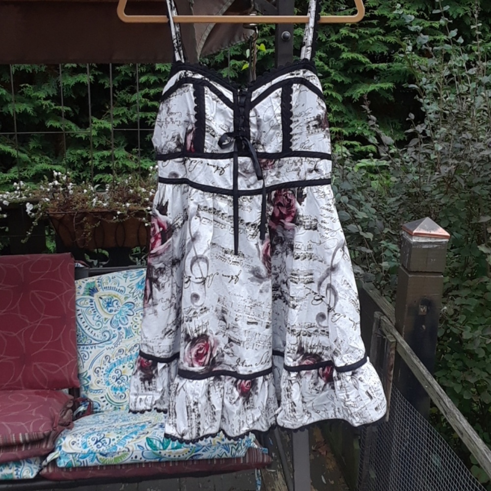 Hot Topic music dress